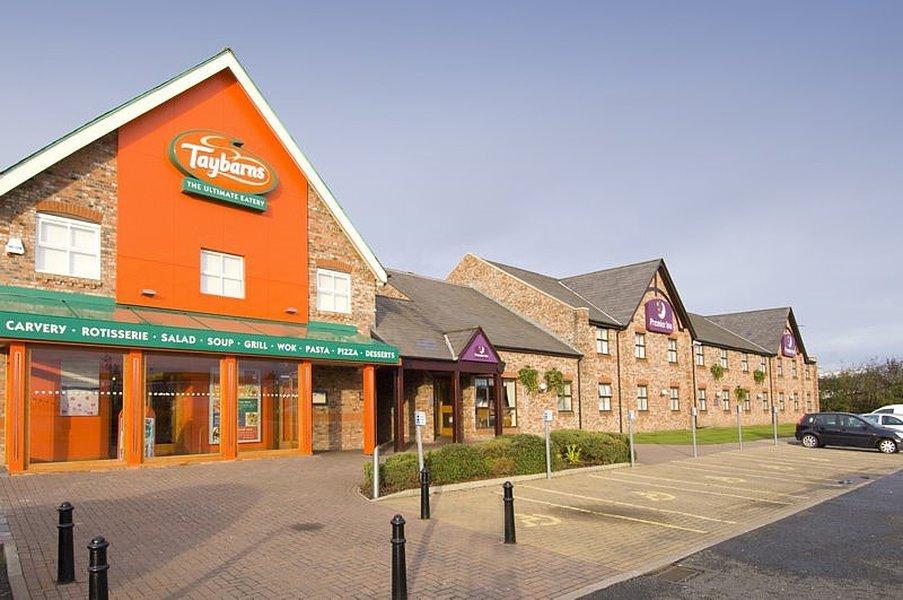 Premier Inn Premier Inn ウィガン エクステリア 写真